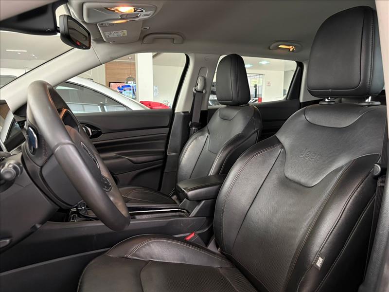  COMPASS  1.3 T270 Turbo Limited 8