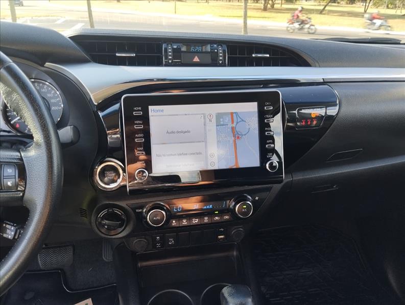  HILUX  2.7 VVT-I CD SRV 4X4 9