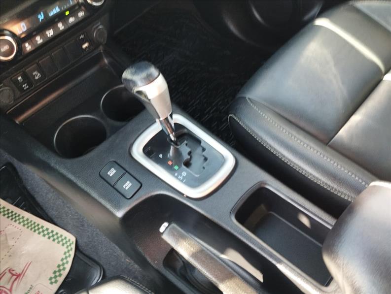  HILUX  2.7 VVT-I CD SRV 4X4 11