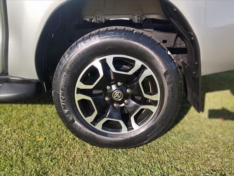  HILUX  2.7 VVT-I CD SRV 4X4 13