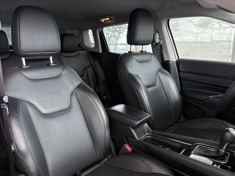  COMPASS  1.3 T270 Turbo Longitude 6