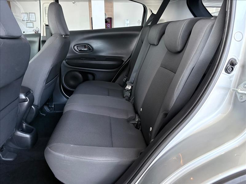  HR-V  1.8 16V LX 9