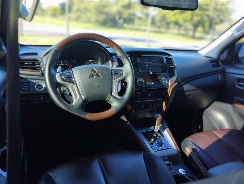  L200 TRITON  2.4 16V Turbo Sport Hpe-s Terra CD 4X4 9