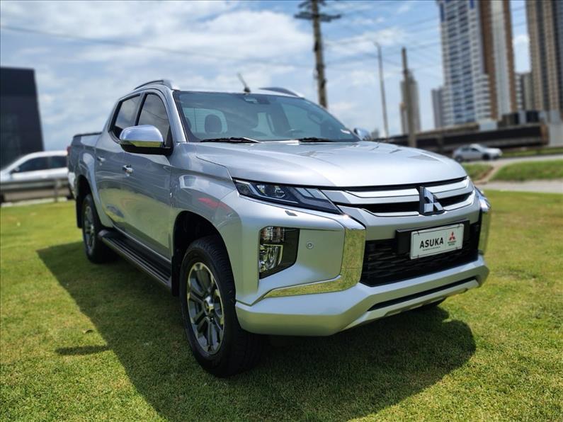  L200 TRITON  2.4 16V Turbo Sport Hpe-s CD 4X4 0