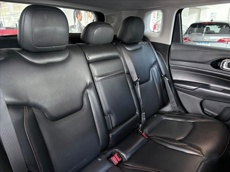  COMPASS  1.3 T270 Turbo Limited 9