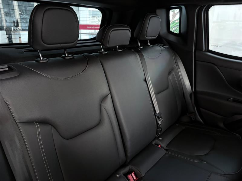  RENEGADE  1.3 T270 Turbo S 4X4 7