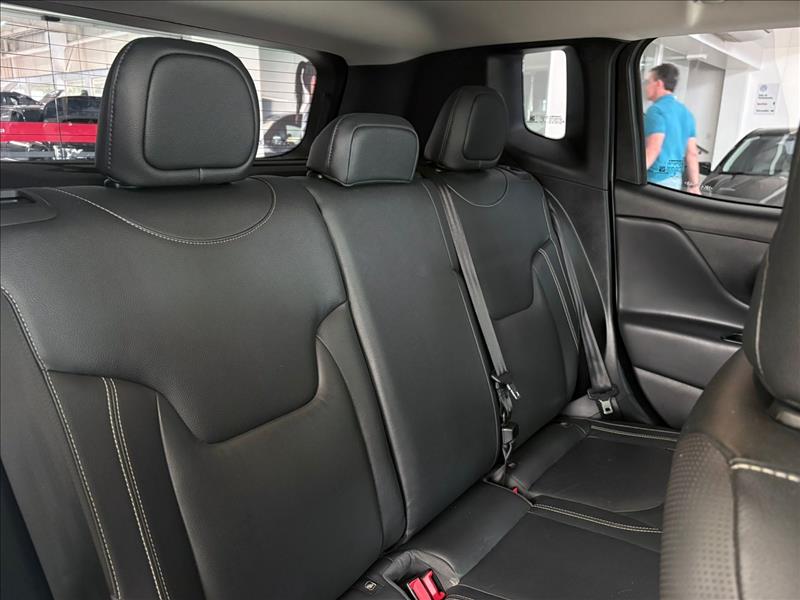  RENEGADE  1.3 T270 Turbo Longitude 7