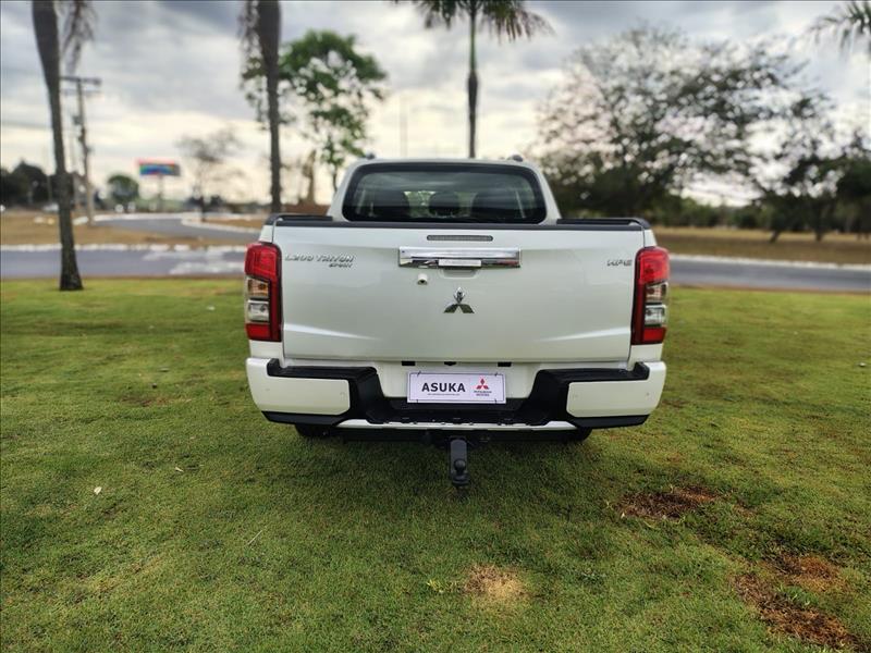  L200 TRITON  2.4 16V Turbo Sport HPE CD 4X4 5