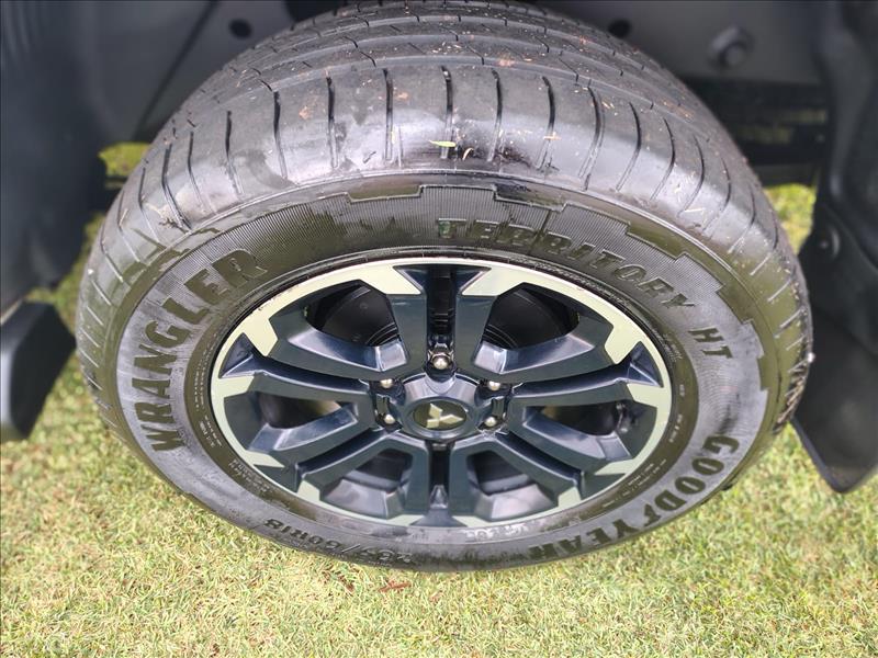  L200 TRITON  2.4 16V Turbo Sport HPE CD 4X4 14