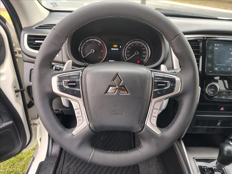  L200 TRITON  2.4 16V Turbo Sport HPE CD 4X4 12