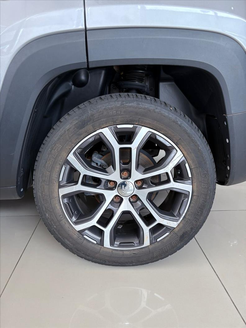  RENEGADE  1.3 T270 Turbo Longitude 17