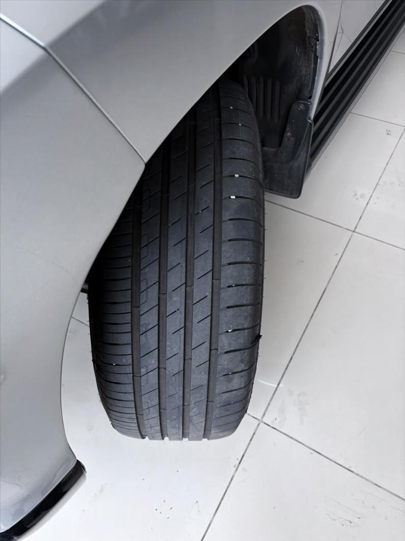  L200 TRITON  2.4 16V Turbo Sport Hpe-s CD 4X4 15