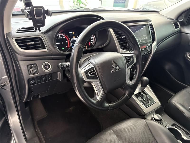  L200 TRITON  2.4 16V Turbo Sport Hpe-s CD 4X4 11