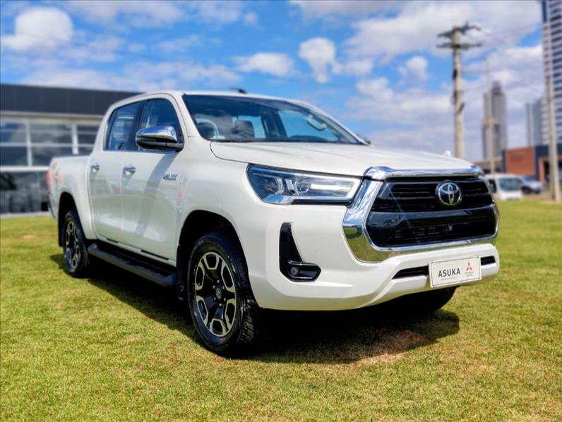  HILUX  2.8 D-4d Turbo CD SRX 4X4 0