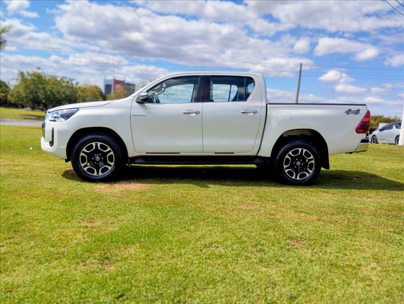  HILUX  2.8 D-4d Turbo CD SRX 4X4 3