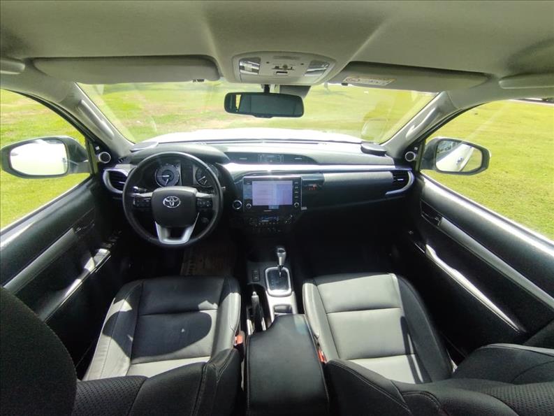  HILUX  2.8 D-4d Turbo CD SRX 4X4 8