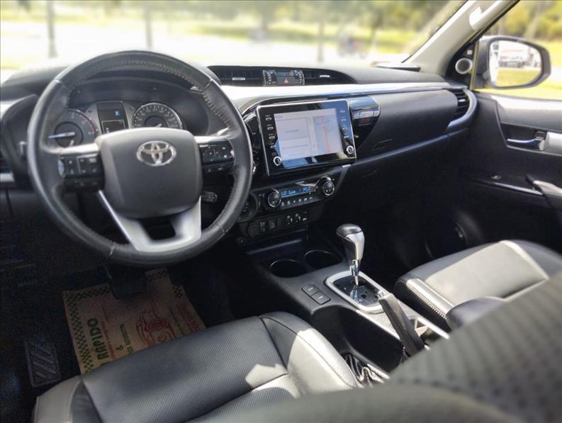  HILUX  2.8 D-4d Turbo CD SRX 4X4 9
