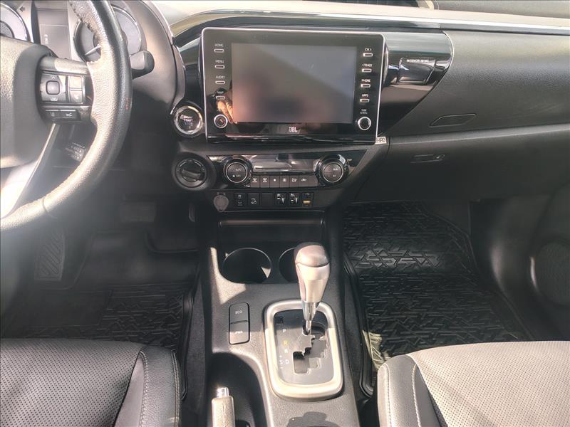  HILUX  2.8 D-4d Turbo CD SRX 4X4 9