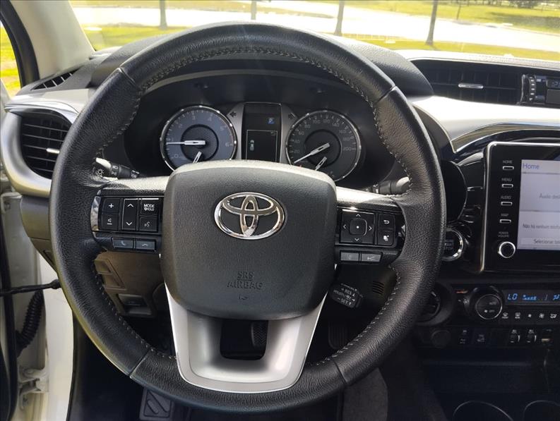  HILUX  2.8 D-4d Turbo CD SRX 4X4 12