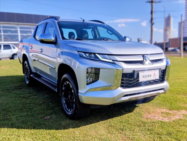  L200 TRITON  2.4 16V Turbo Sport HPE CD 4X4 0