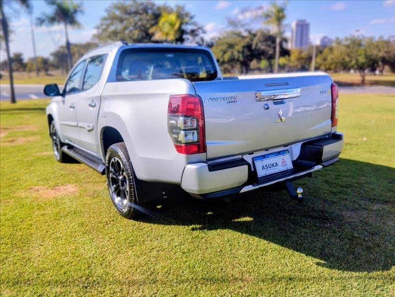  L200 TRITON  2.4 16V Turbo Sport HPE CD 4X4 4
