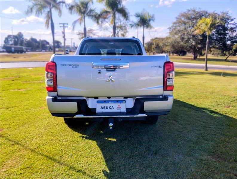  L200 TRITON  2.4 16V Turbo Sport HPE CD 4X4 2
