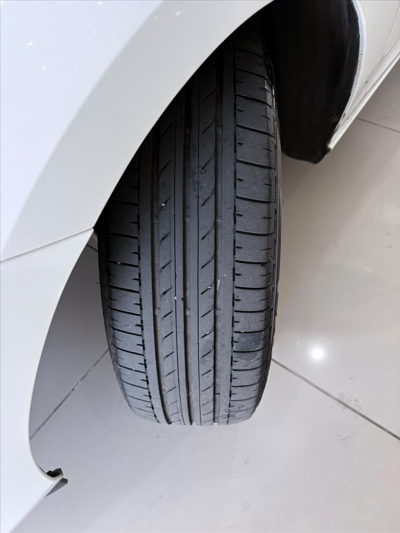  ONIX  1.0 LT 16