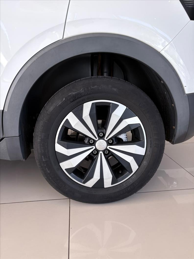  T-CROSS  1.0 200 TSI Sense 17