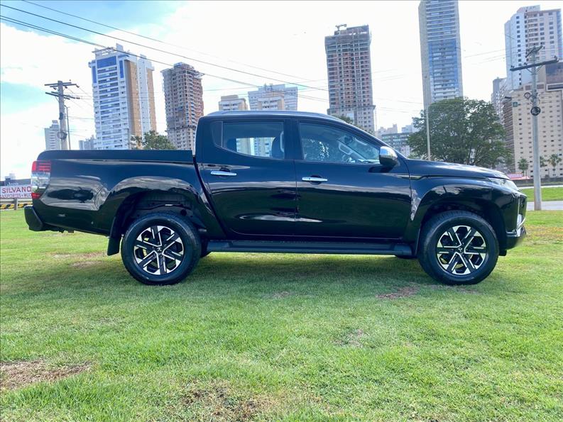  L200 TRITON  2.4 16V Turbo Sport Hpe-s CD 4X4 1