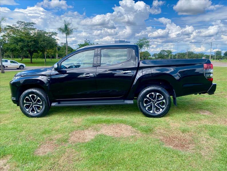  L200 TRITON  2.4 16V Turbo Sport Hpe-s CD 4X4 4