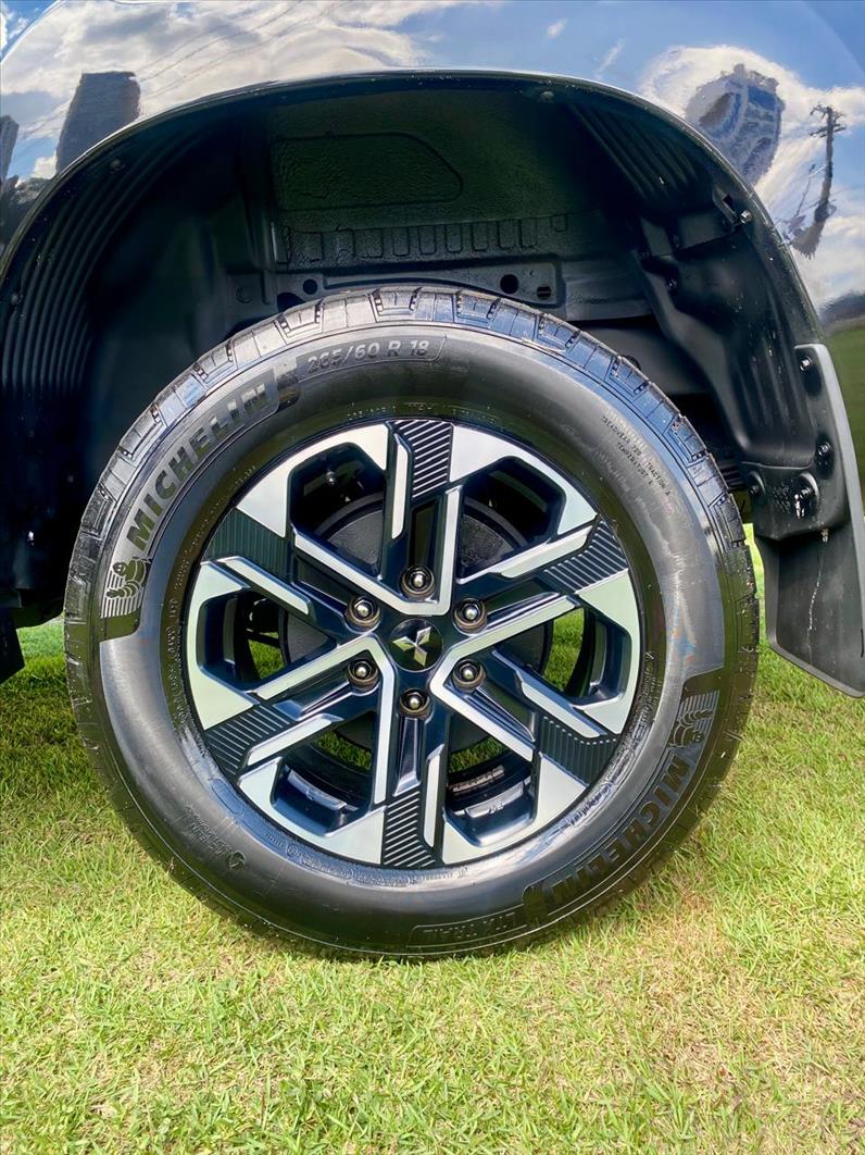  L200 TRITON  2.4 16V Turbo Sport Hpe-s CD 4X4 13