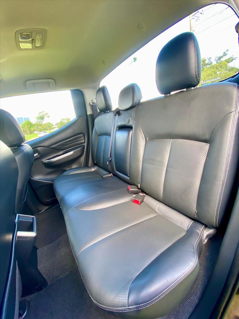  L200 TRITON  2.4 16V Turbo Sport Hpe-s CD 4X4 7