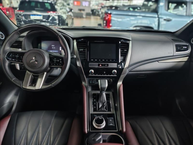  PAJERO SPORT  2.4 16V Mivec Turbo Legend Black AWD 8