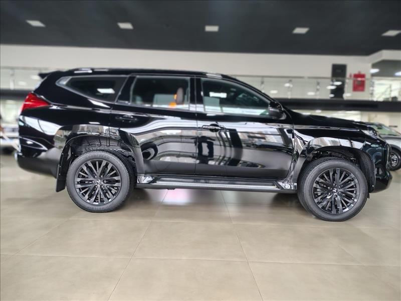  PAJERO SPORT  2.4 16V Mivec Turbo Legend Black AWD 1