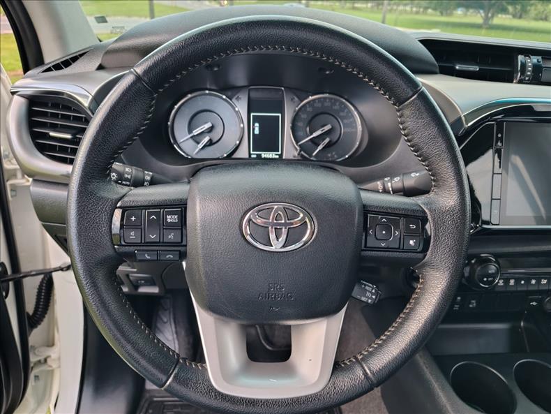  HILUX  2.8 D-4d Turbo CD SRV 4X4 10
