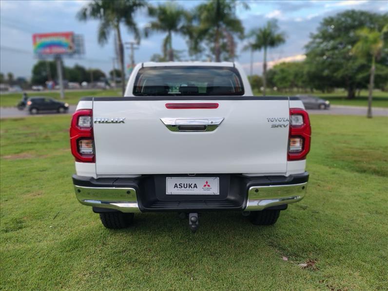  HILUX  2.8 D-4d Turbo CD SRV 4X4 2