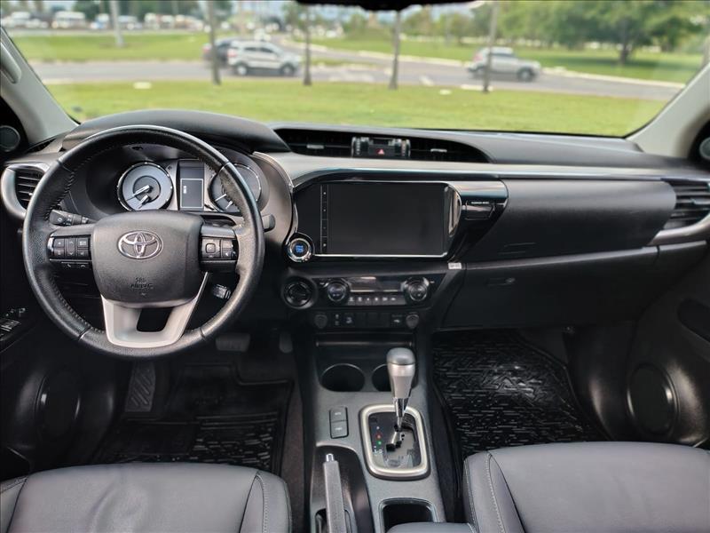  HILUX  2.8 D-4d Turbo CD SRV 4X4 8