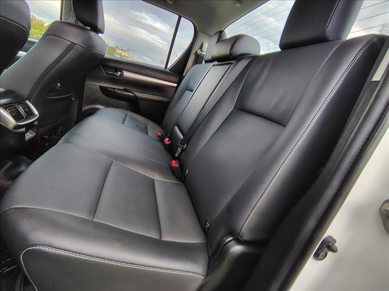  HILUX  2.8 D-4d Turbo CD SRV 4X4 7