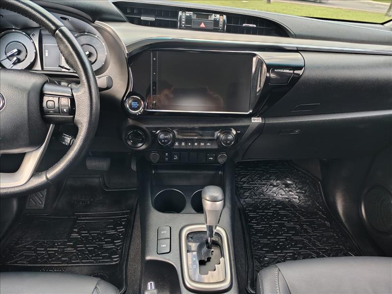  HILUX  2.8 D-4d Turbo CD SRV 4X4 9