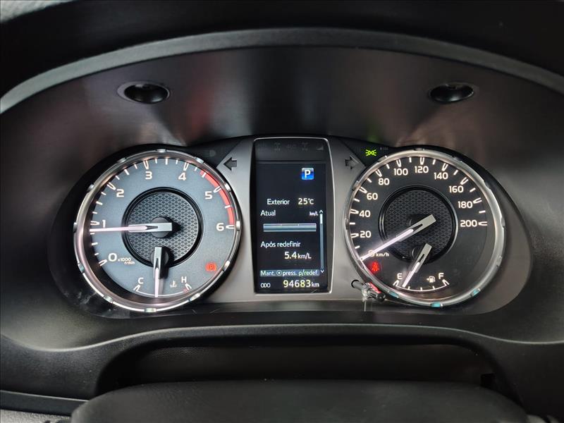  HILUX  2.8 D-4d Turbo CD SRV 4X4 12