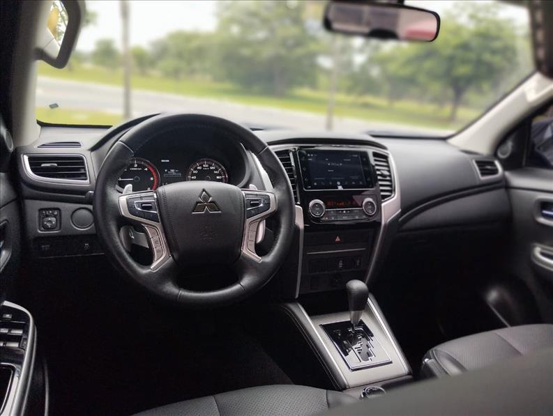  L200 TRITON  2.4 16V Turbo Sport HPE CD 4X4 10