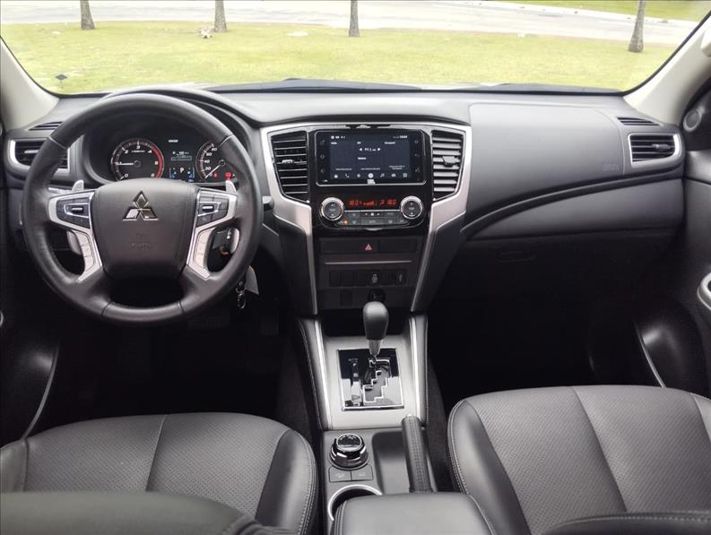  L200 TRITON  2.4 16V Turbo Sport HPE CD 4X4 9