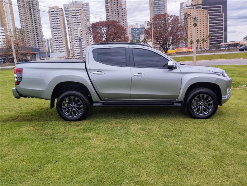  L200 TRITON  2.4 16V Turbo Sport HPE CD 4X4 1