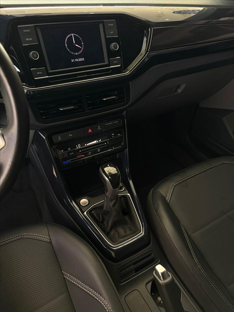  T-CROSS  1.0 200 TSI Comfortline 13