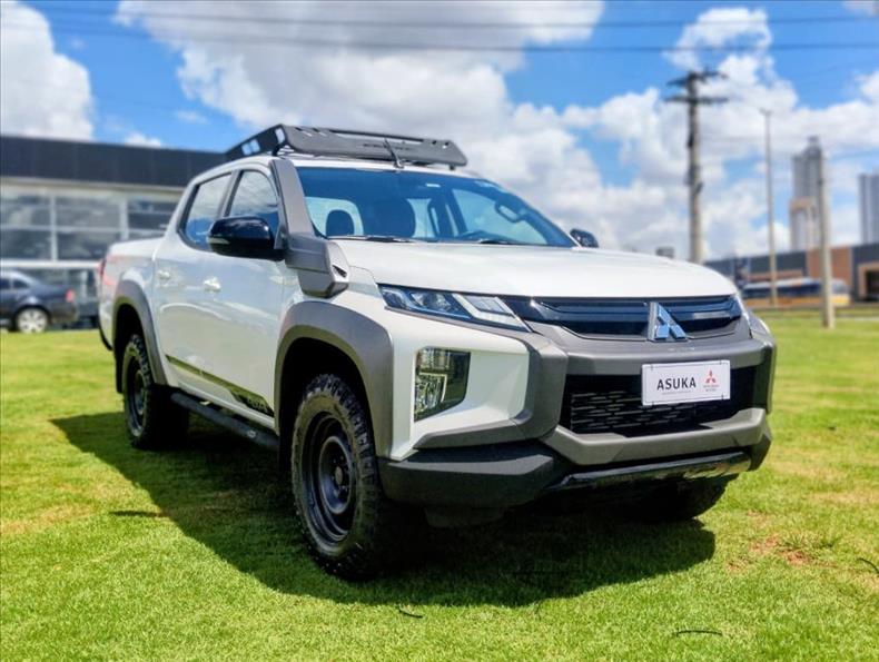  L200 TRITON  2.4 16V Turbo Sport Savana CD 4X4 0