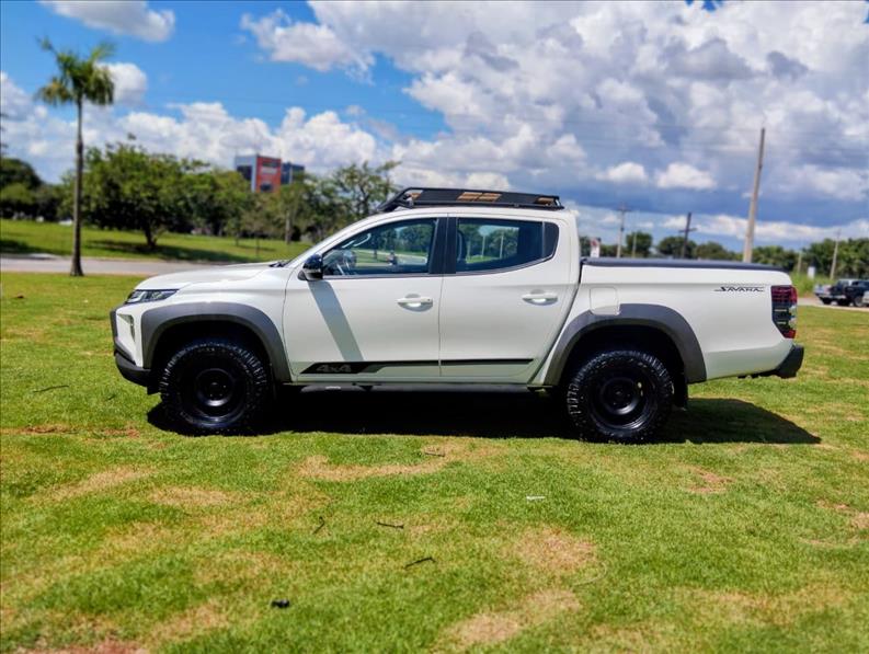  L200 TRITON  2.4 16V Turbo Sport Savana CD 4X4 4