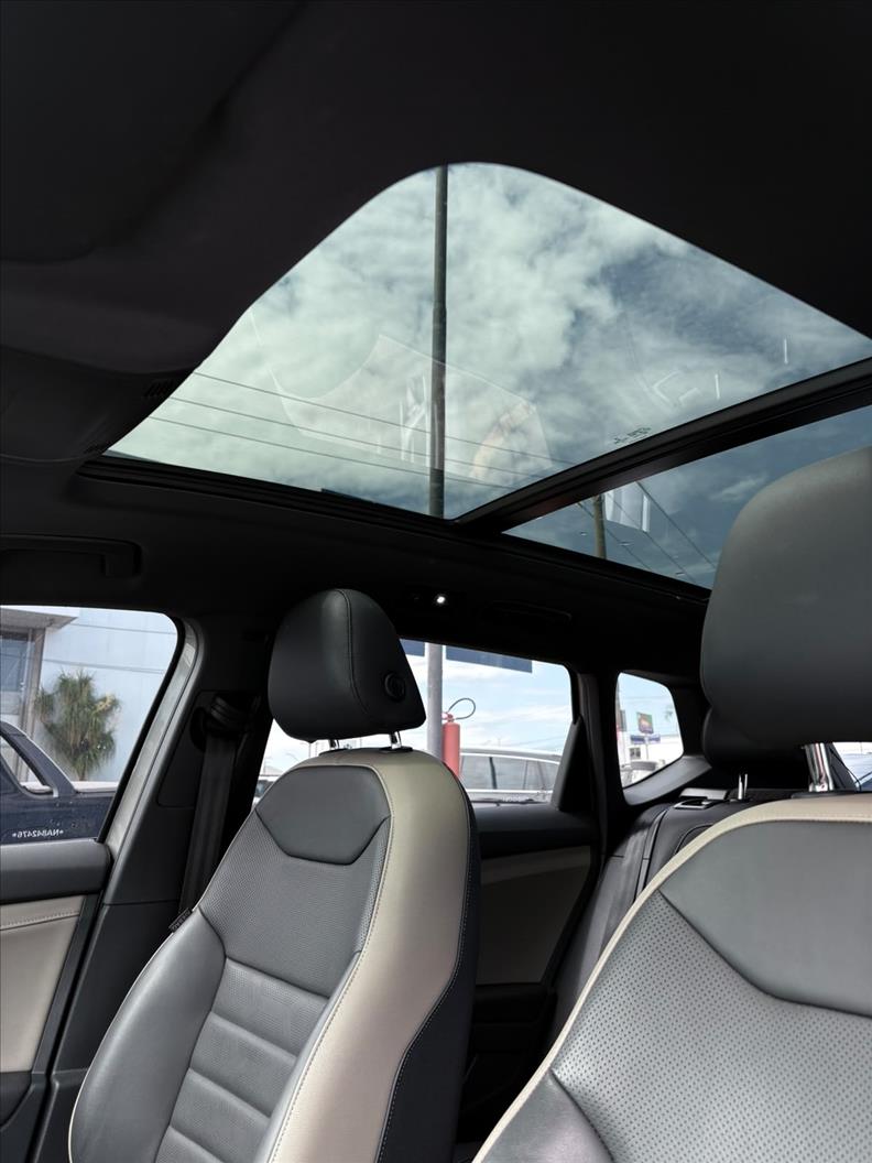  TAOS  1.4 250 TSI Highline 10