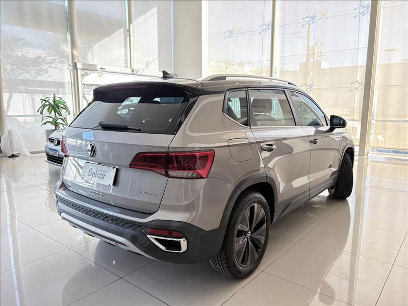  TAOS  1.4 250 TSI Highline 1