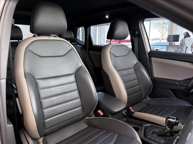  TAOS  1.4 250 TSI Highline 6
