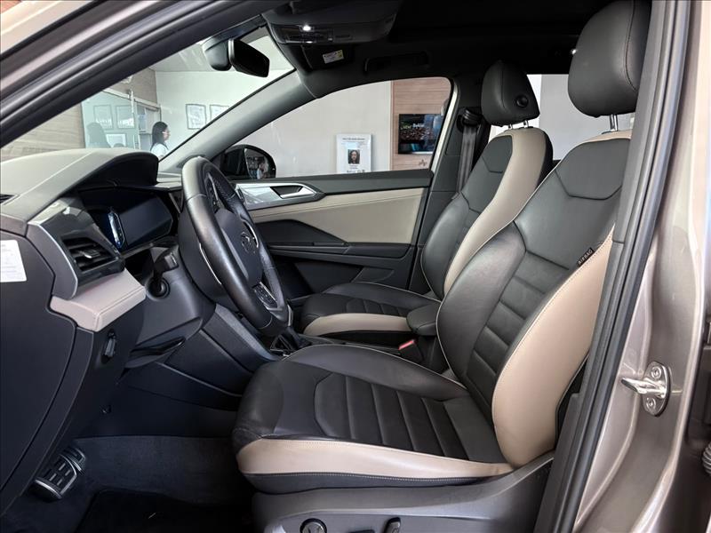  TAOS  1.4 250 TSI Highline 8
